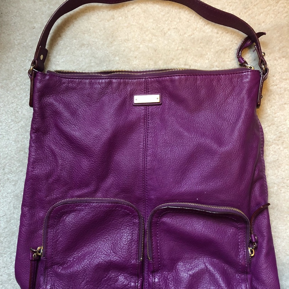 Kate spade single strap slouch purse.